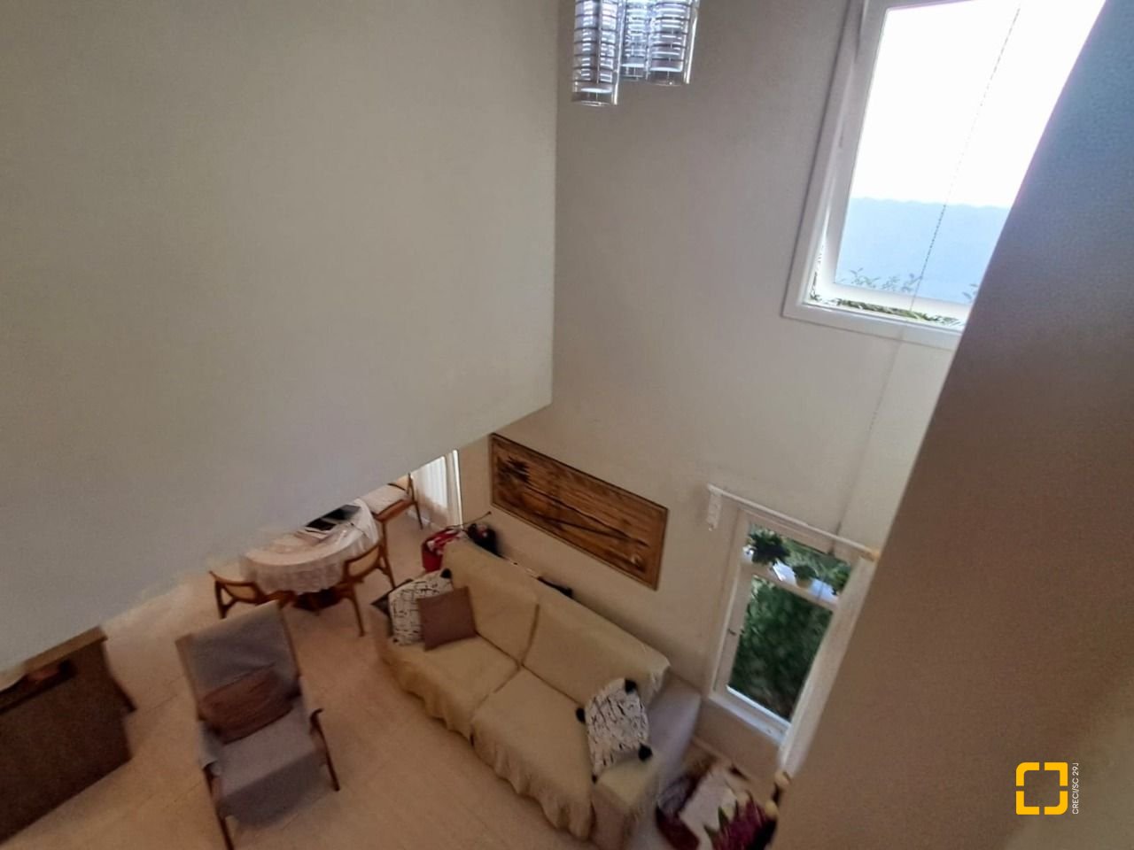Casa de Condomínio com 277m², 5 quartos (sendo 2 suítes), 3 garagens, no bairro Cachoeira do Bom Jesus em Florianópolis