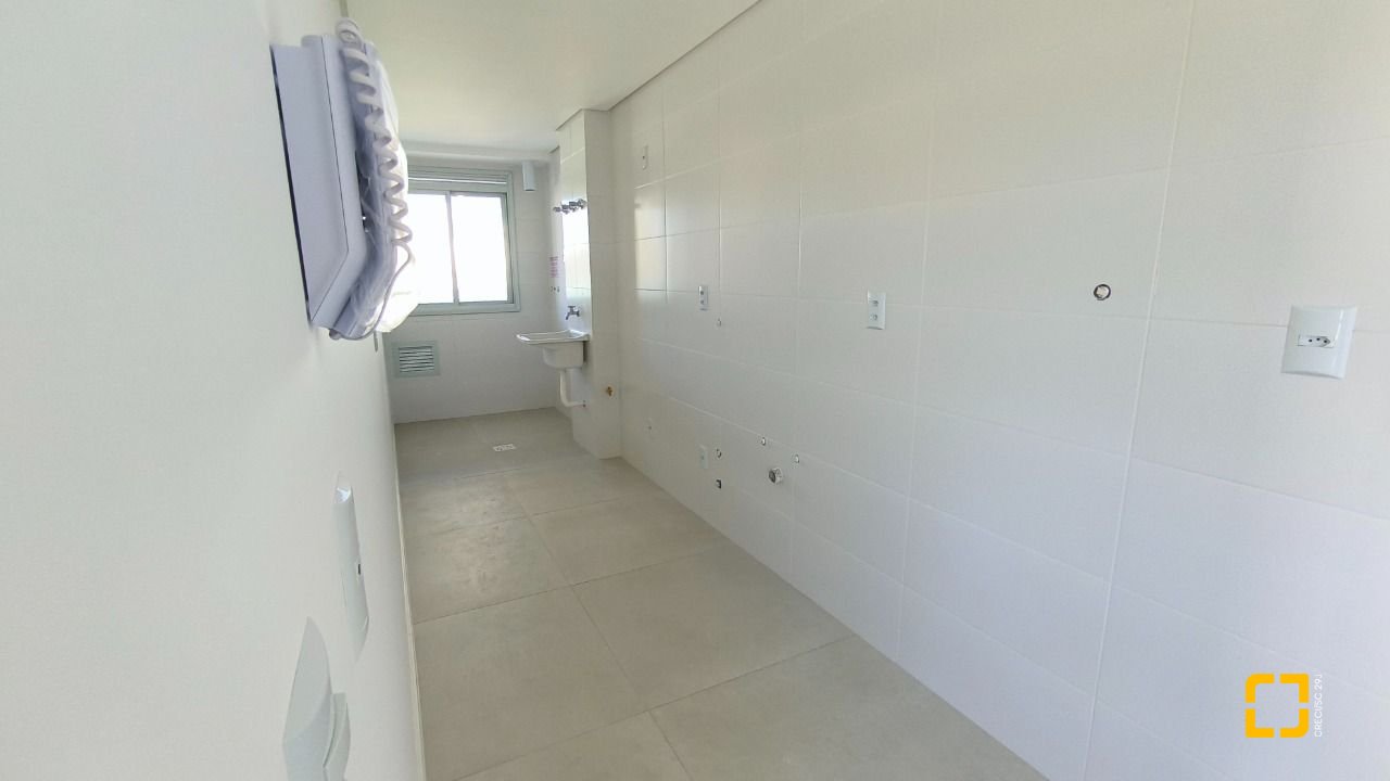 Apartamento com 85m², 4 quartos (sendo 1 suíte), 1 garagem, no bairro Estreito em Florianópolis