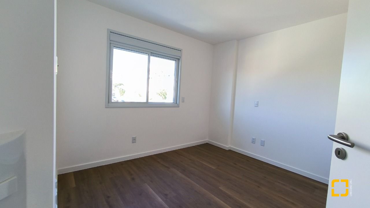 Apartamento com 85m², 4 quartos (sendo 1 suíte), 1 garagem, no bairro Estreito em Florianópolis