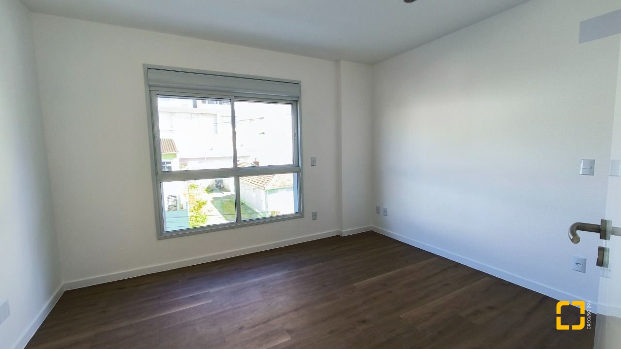 Apartamento com 85m², 4 quartos (sendo 1 suíte), 1 garagem, no bairro Estreito em Florianópolis