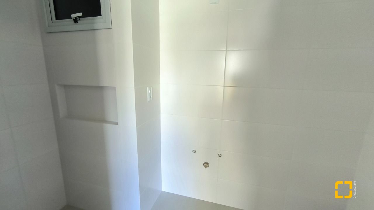 Apartamento com 85m², 4 quartos (sendo 1 suíte), 1 garagem, no bairro Estreito em Florianópolis