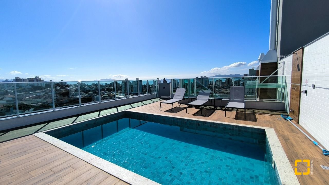 Apartamento com 85m², 4 quartos (sendo 1 suíte), 1 garagem, no bairro Estreito em Florianópolis