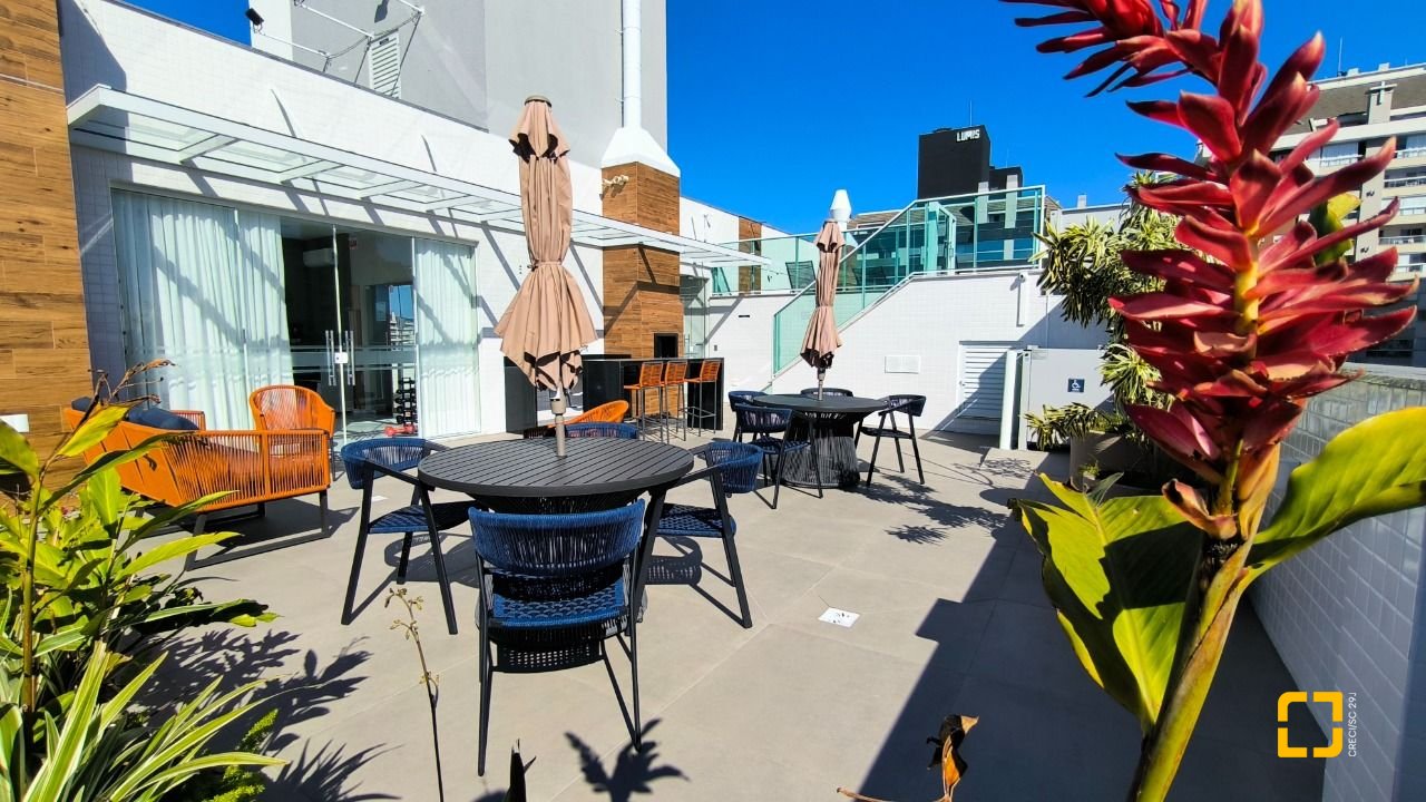 Apartamento com 85m², 4 quartos (sendo 1 suíte), 1 garagem, no bairro Estreito em Florianópolis