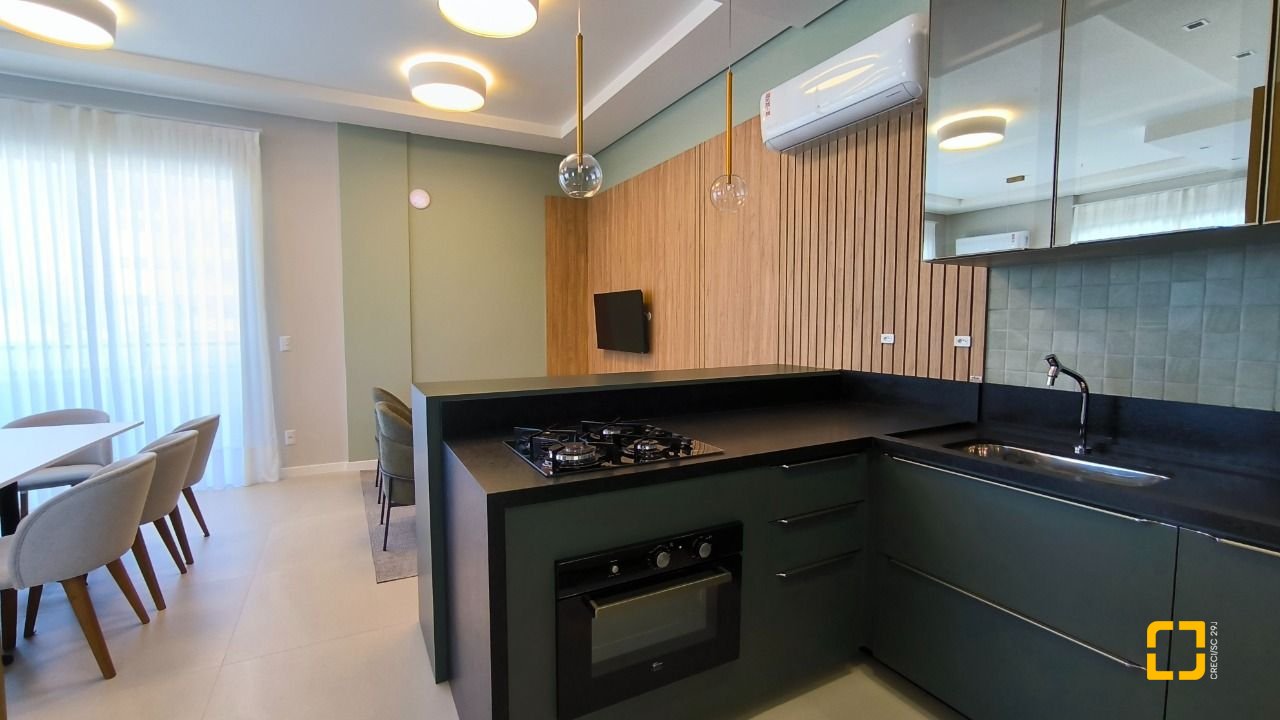 Apartamento com 85m², 4 quartos (sendo 1 suíte), 1 garagem, no bairro Estreito em Florianópolis