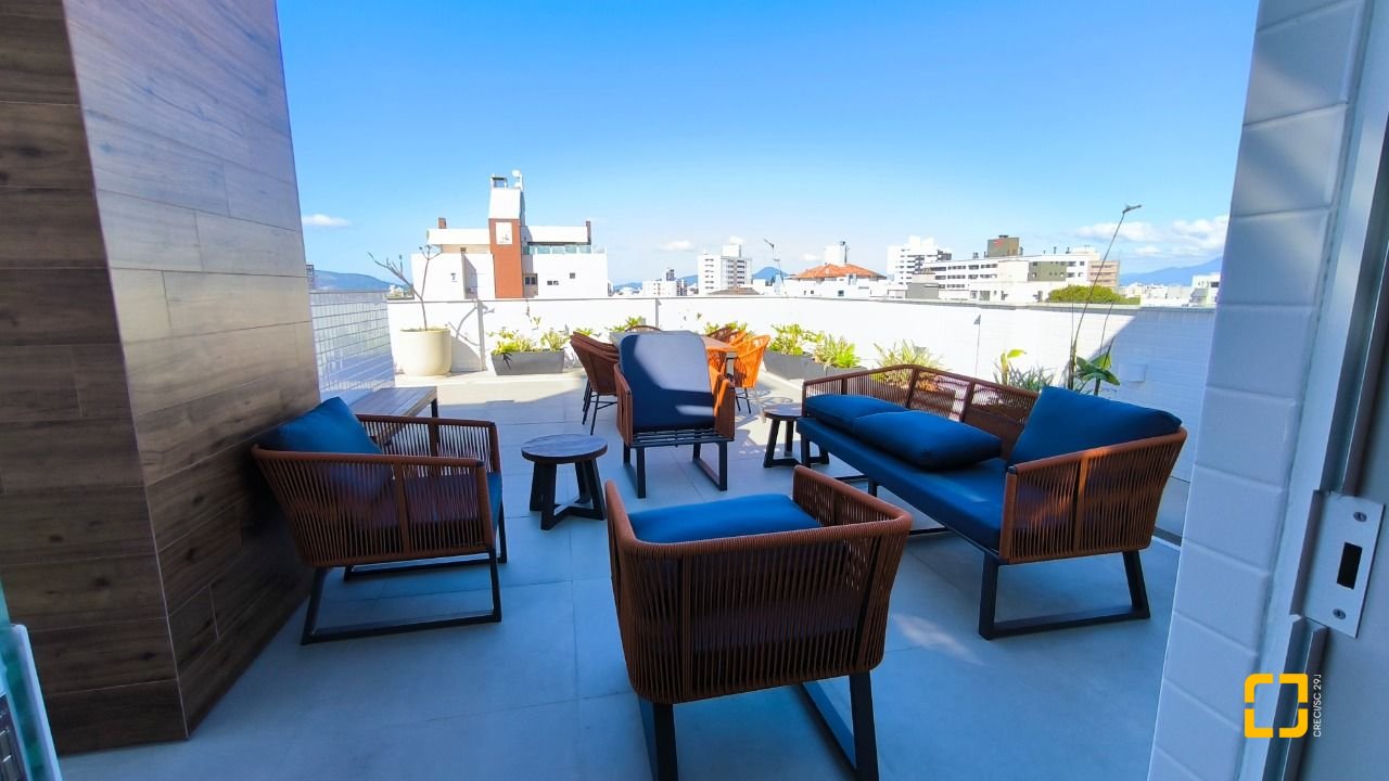 Apartamento com 85m², 4 quartos (sendo 1 suíte), 1 garagem, no bairro Estreito em Florianópolis
