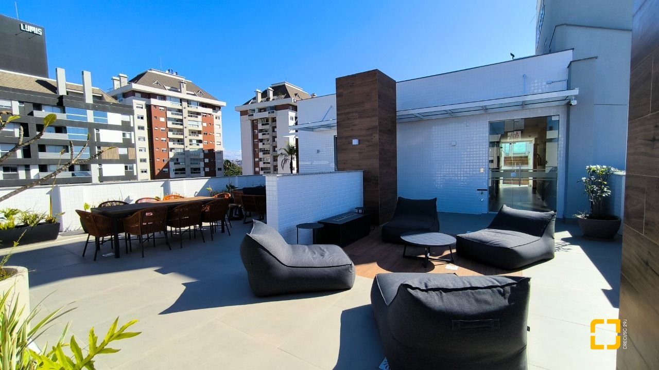 Apartamento com 85m², 4 quartos (sendo 1 suíte), 1 garagem, no bairro Estreito em Florianópolis