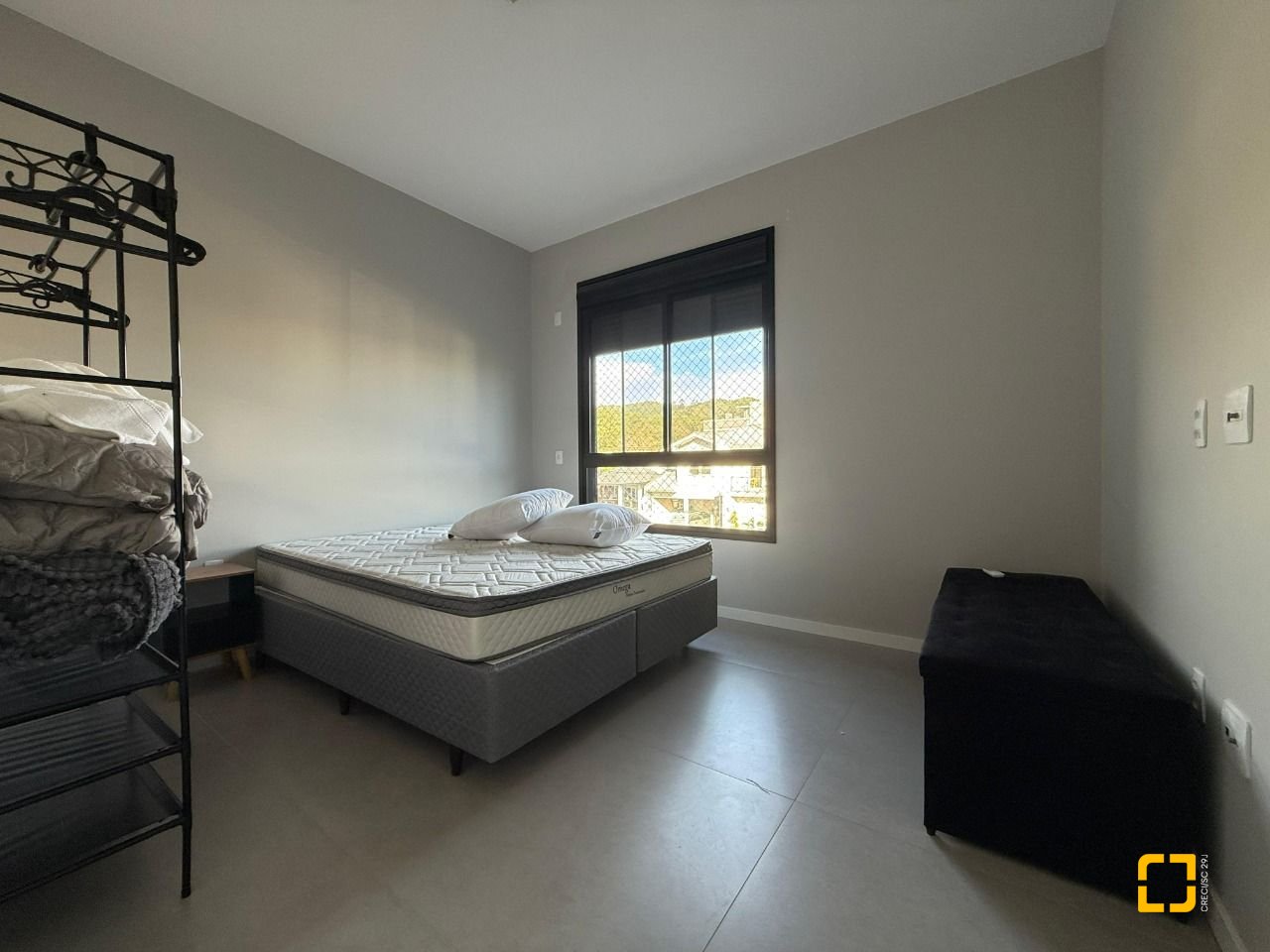 Casa com 127m², 4 quartos (sendo 1 suíte), 2 garagens, no bairro Cachoeira do Bom Jesus em Florianópolis
