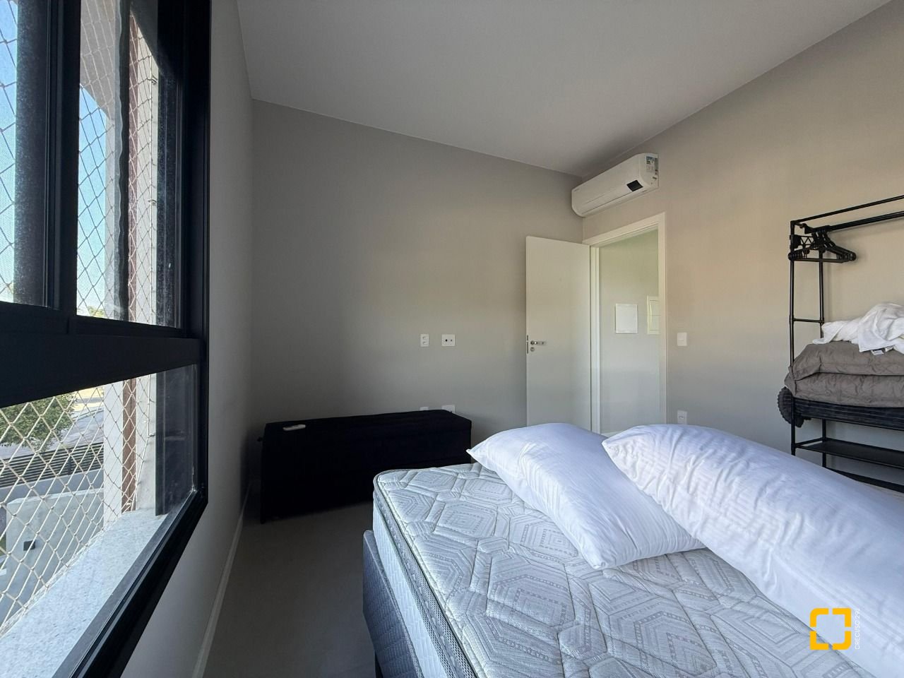 Casa com 127m², 4 quartos (sendo 1 suíte), 2 garagens, no bairro Cachoeira do Bom Jesus em Florianópolis