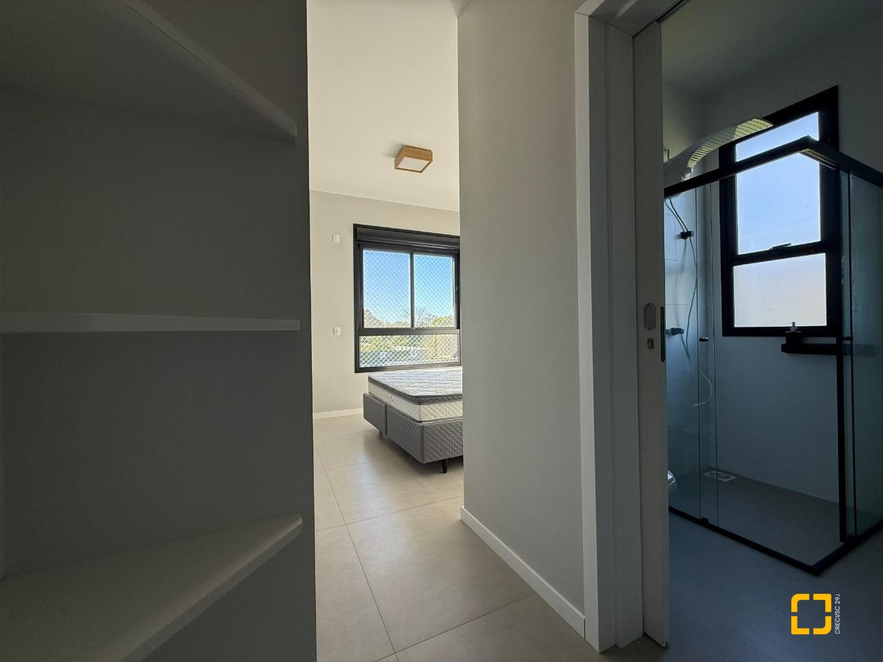 Casa com 127m², 4 quartos (sendo 1 suíte), 2 garagens, no bairro Cachoeira do Bom Jesus em Florianópolis