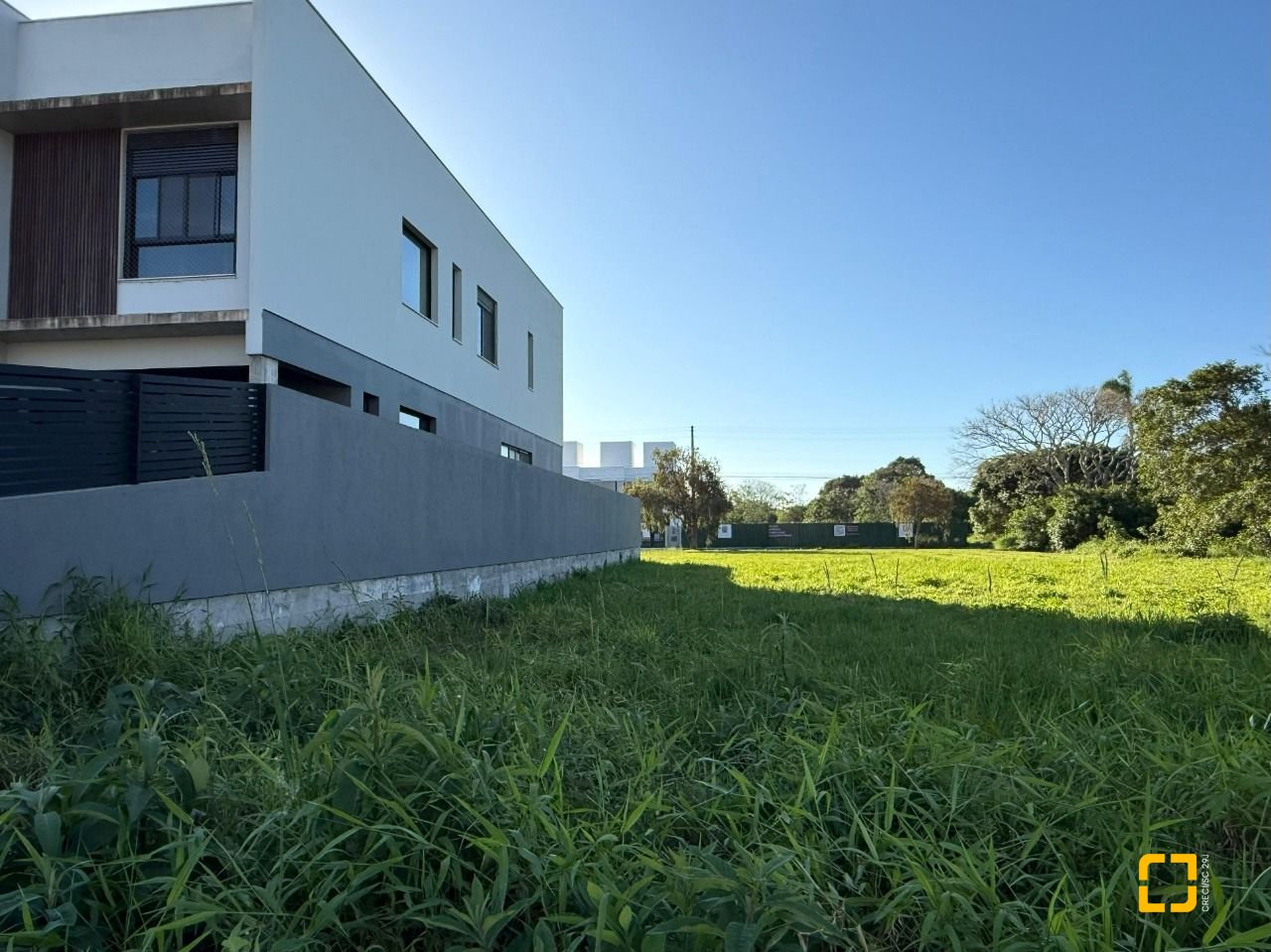 Casa com 127m², 4 quartos (sendo 1 suíte), 2 garagens, no bairro Cachoeira do Bom Jesus em Florianópolis