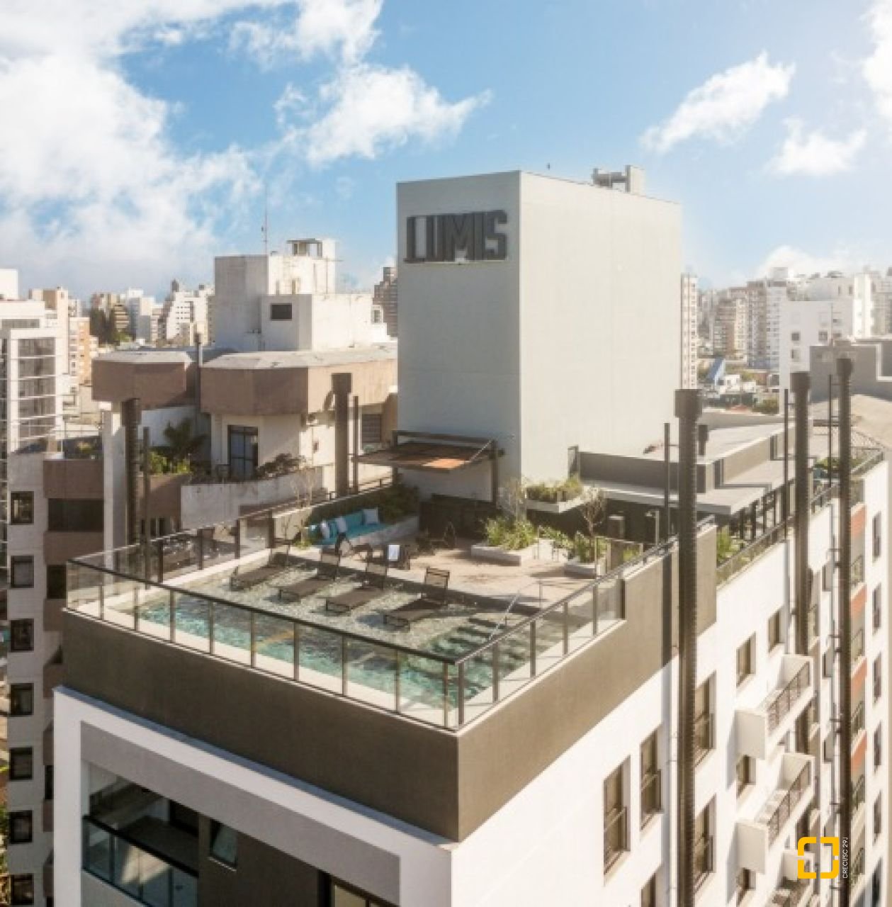 Apartamento com 107m², 4 quartos (sendo 1 suíte), 2 garagens, no bairro Centro em Florianópolis