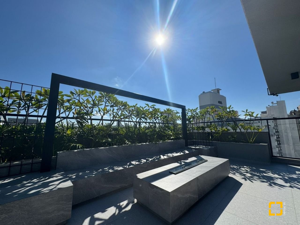 Apartamento com 107m², 4 quartos (sendo 1 suíte), 2 garagens, no bairro Centro em Florianópolis