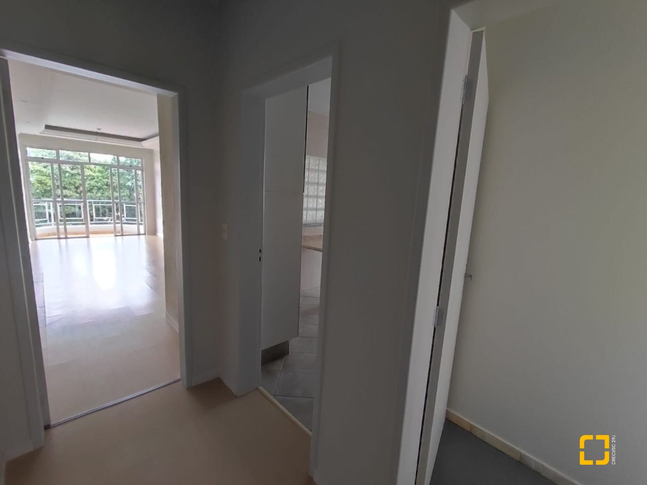 Cobertura com 144m², 4 quartos (sendo 1 suíte), 2 garagens, no bairro Estreito em Florianópolis