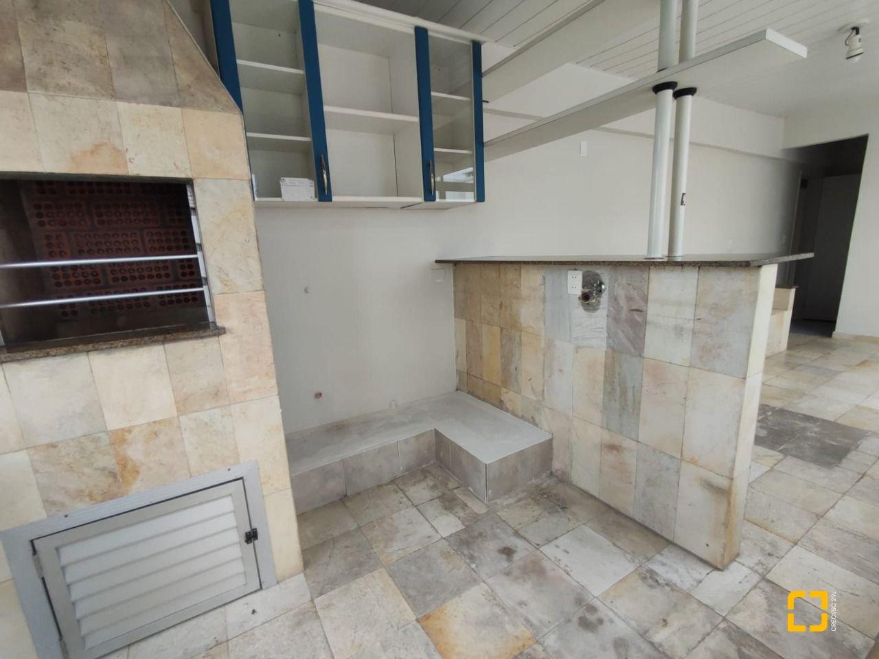Cobertura com 144m², 4 quartos (sendo 1 suíte), 2 garagens, no bairro Estreito em Florianópolis
