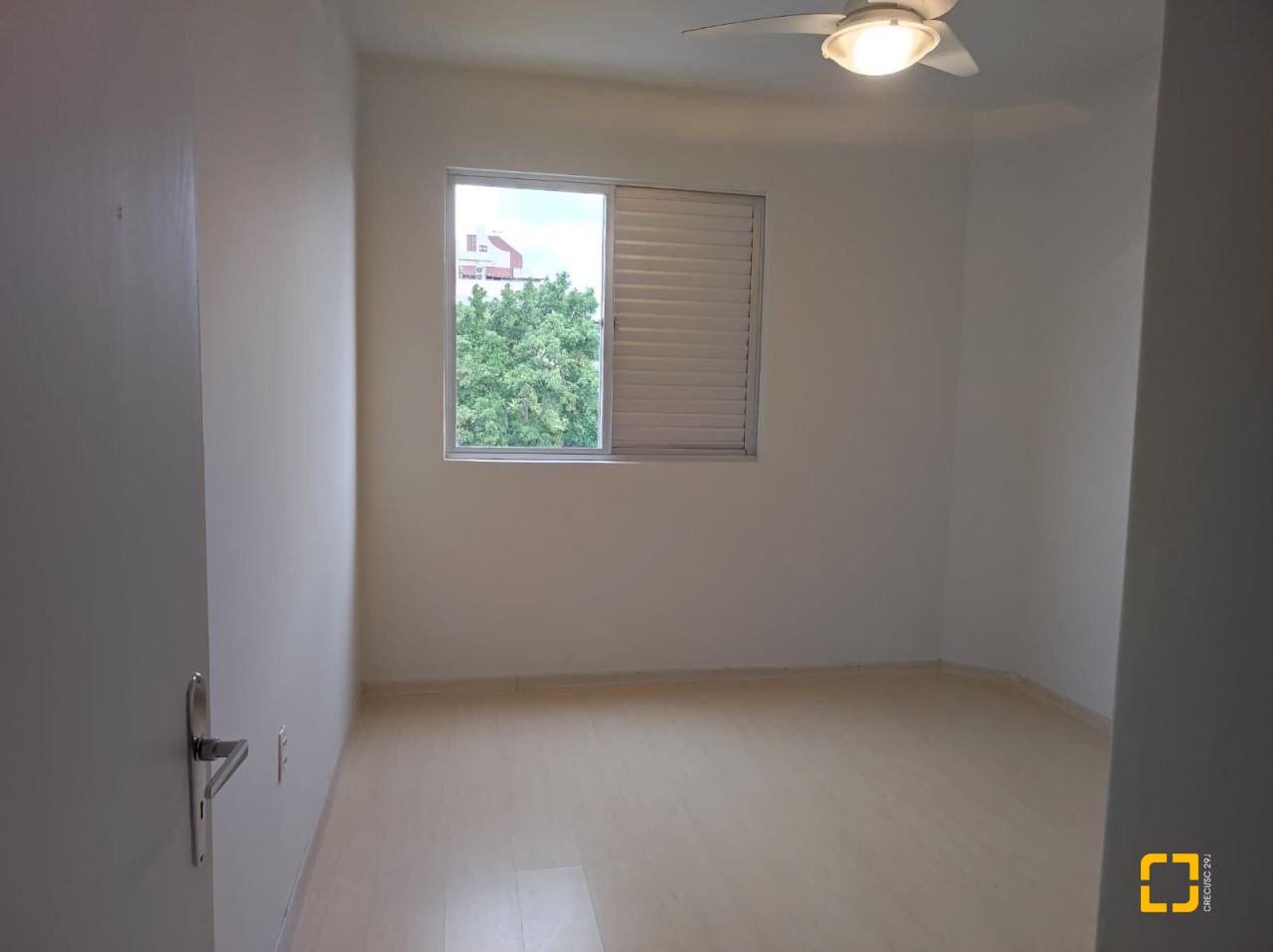 Cobertura com 144m², 4 quartos (sendo 1 suíte), 2 garagens, no bairro Estreito em Florianópolis