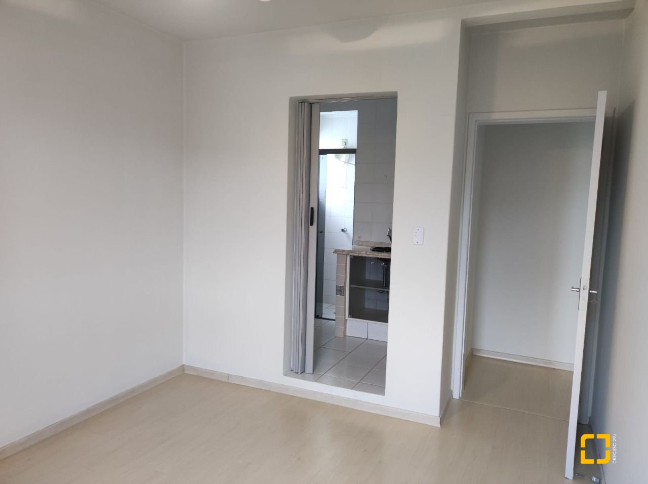 Cobertura com 144m², 4 quartos (sendo 1 suíte), 2 garagens, no bairro Estreito em Florianópolis