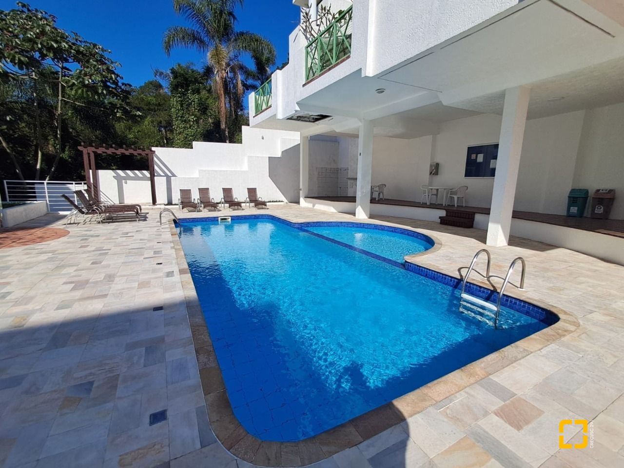 Apartamento com 108m², 3 quartos (sendo 1 suíte), 1 garagem, no bairro Praia Brava em Florianópolis