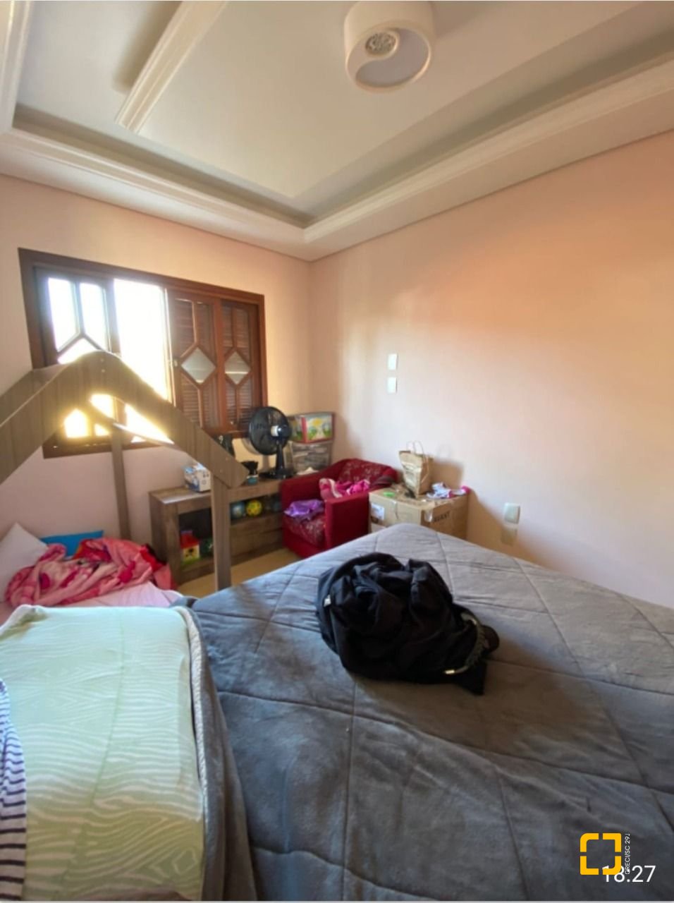 Casa com 156m², 6 quartos (sendo 1 suíte), 2 garagens, no bairro Vargem Grande em Florianópolis