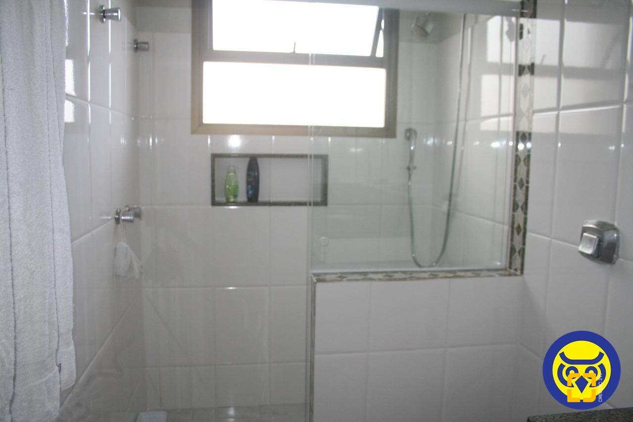 Apartamento com 264m², 6 quartos (sendo 2 suítes), 2 garagens, no bairro Agronômica em Florianópolis