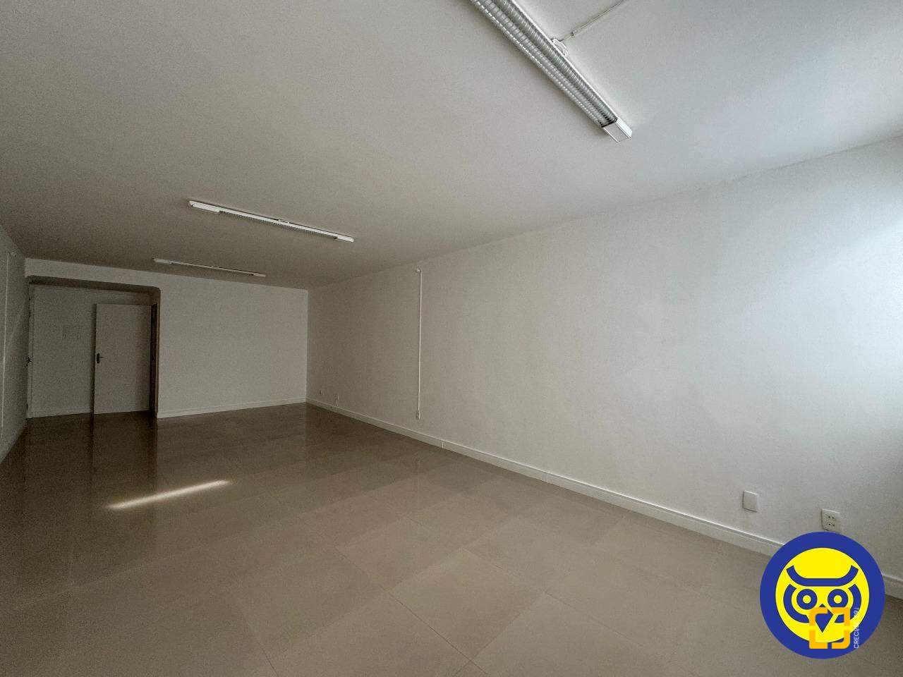 Sala com 47m², no bairro Centro em Florianópolis