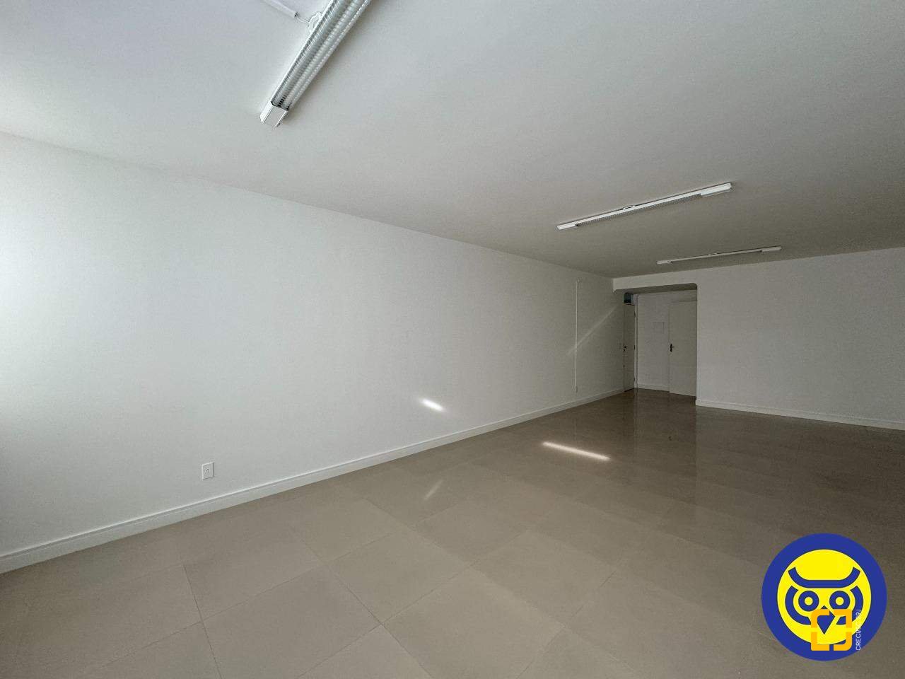 Sala com 47m², no bairro Centro em Florianópolis