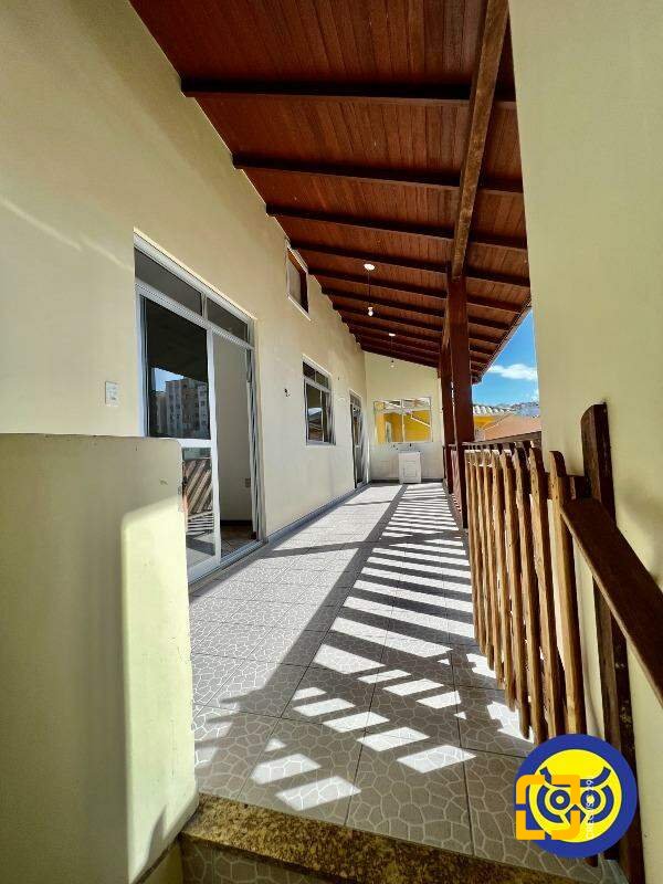 Casa com 239m², 6 quartos (sendo 2 suítes), 2 garagens, no bairro Jardim Atlântico em Florianópolis