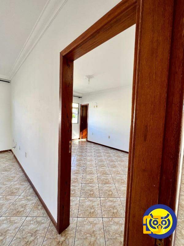 Casa com 239m², 6 quartos (sendo 2 suítes), 2 garagens, no bairro Jardim Atlântico em Florianópolis