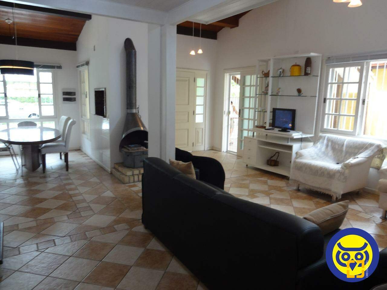 Casa com 151m², 6 quartos (sendo 3 suítes), 1 garagem, no bairro Jurerê Internacional em Florianópolis