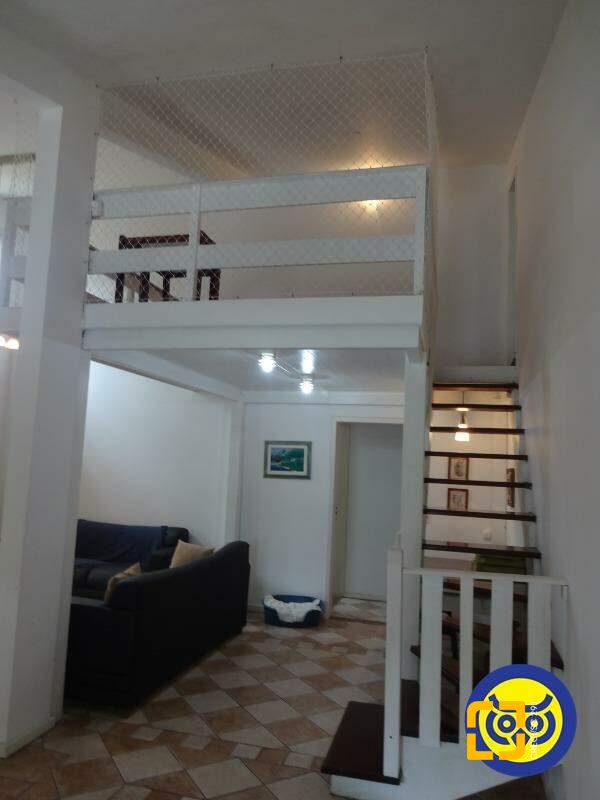 Casa com 151m², 6 quartos (sendo 3 suítes), 1 garagem, no bairro Jurerê Internacional em Florianópolis