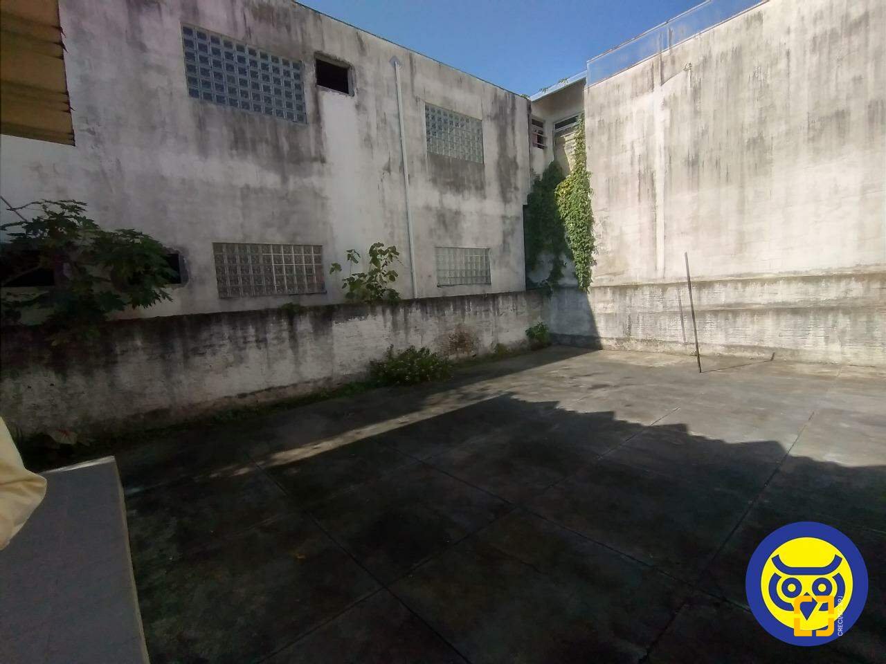 Casa com 330m², 5 quartos, 2 garagens, no bairro Balneário em Florianópolis