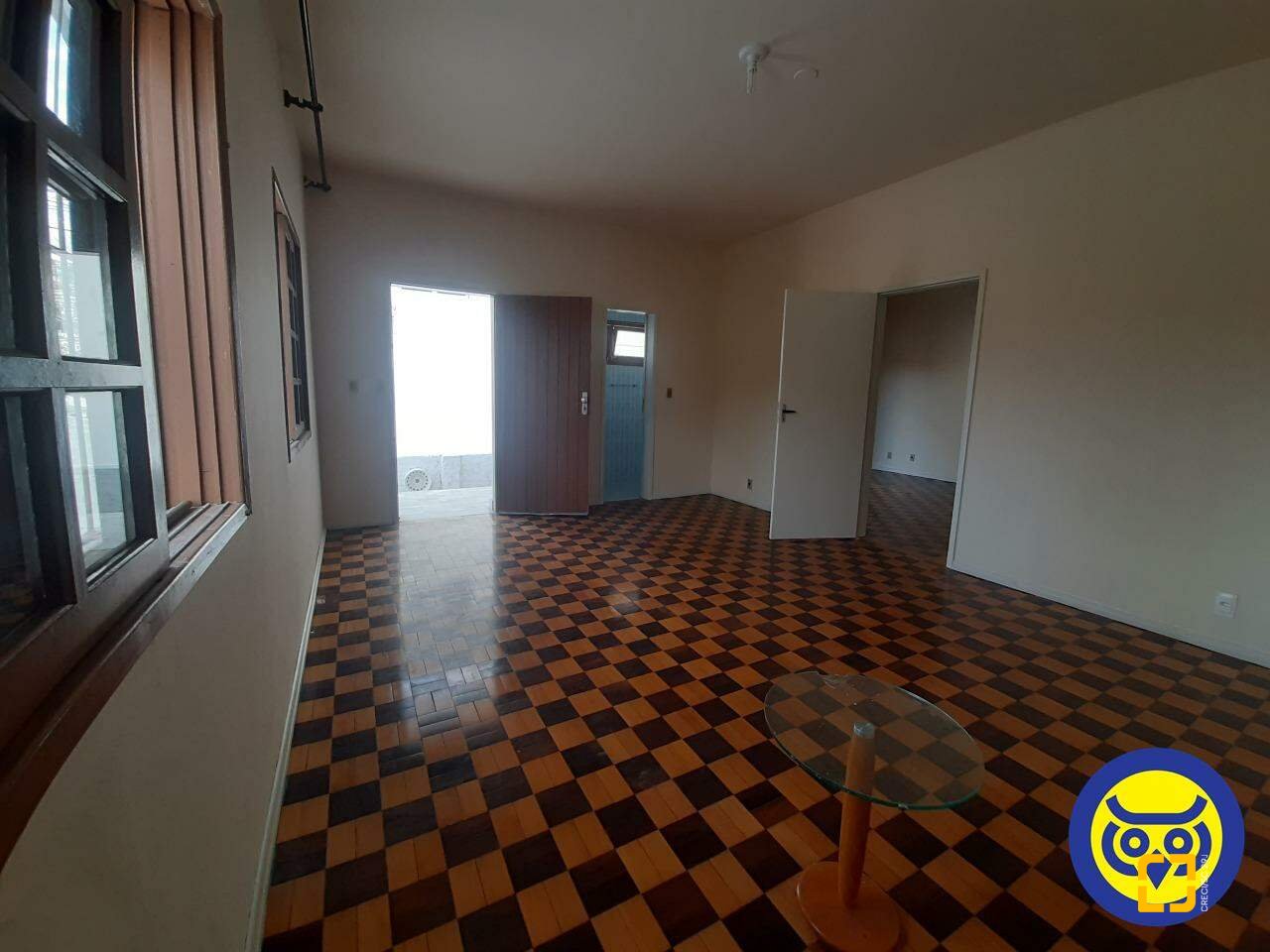 Casa com 185m², 4 quartos, 2 garagens, no bairro Agronômica em Florianópolis