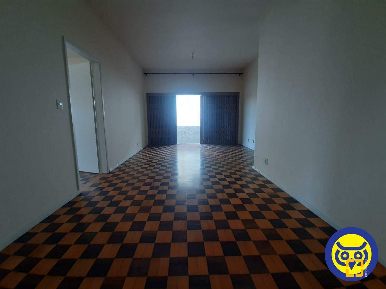 Casa com 185m², 4 quartos, 2 garagens, no bairro Agronômica em Florianópolis