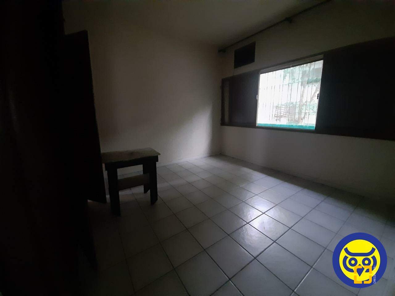 Casa com 185m², 4 quartos, 2 garagens, no bairro Agronômica em Florianópolis
