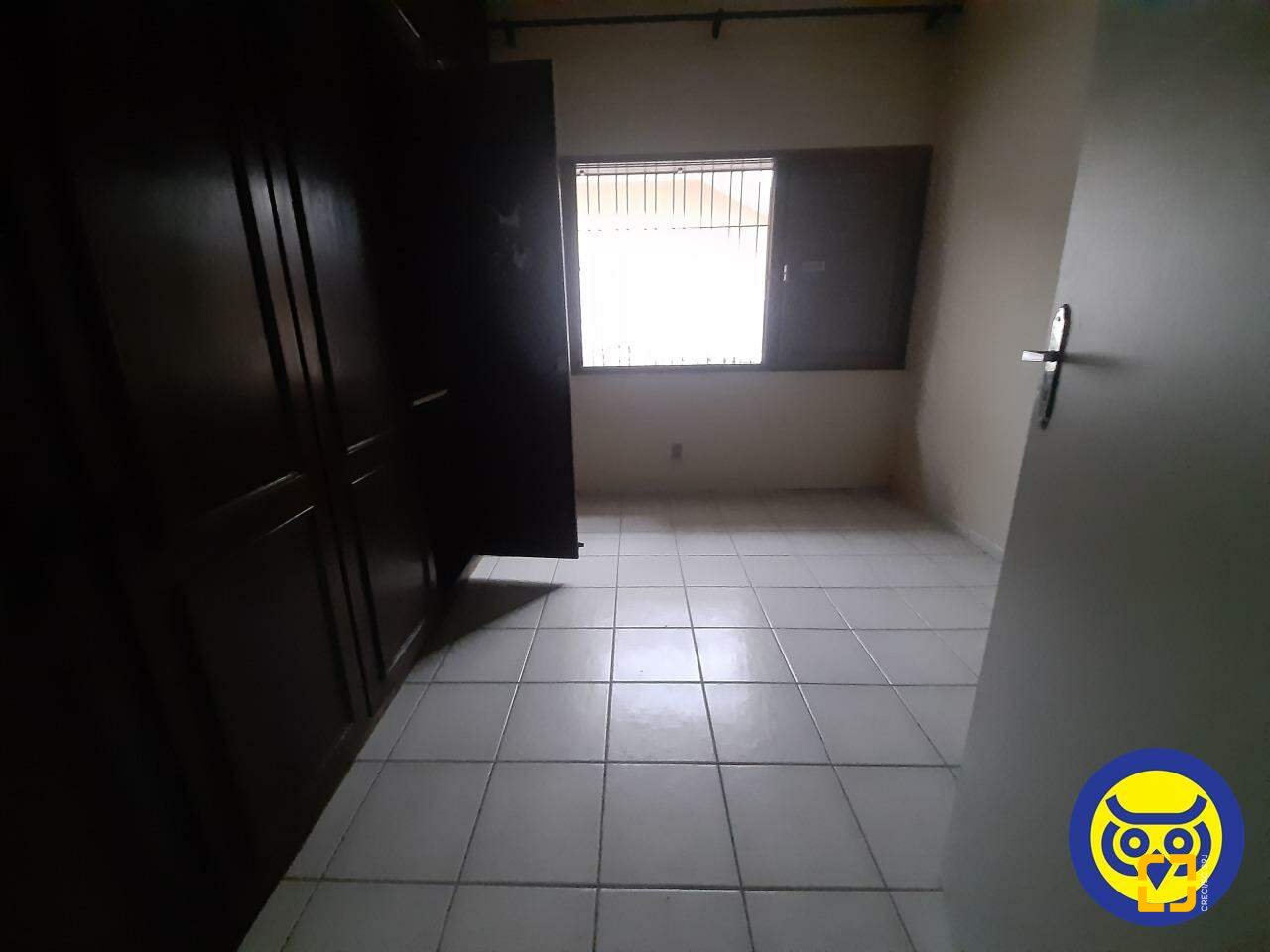 Casa com 185m², 4 quartos, 2 garagens, no bairro Agronômica em Florianópolis