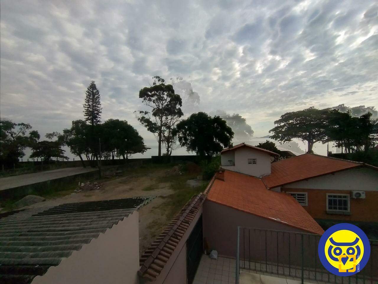 Casa com 332m², 5 quartos (sendo 1 suíte), 2 garagens, no bairro Jardim Atlântico em Florianópolis