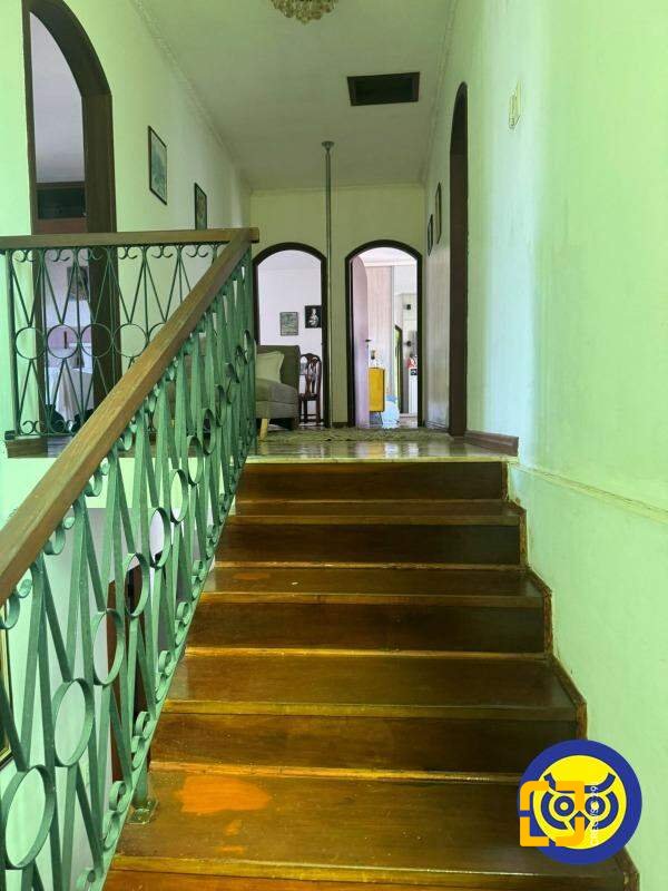 Casa com 289m², 7 quartos (sendo 3 suítes), 2 garagens, no bairro Jardim Atlântico em Florianópolis