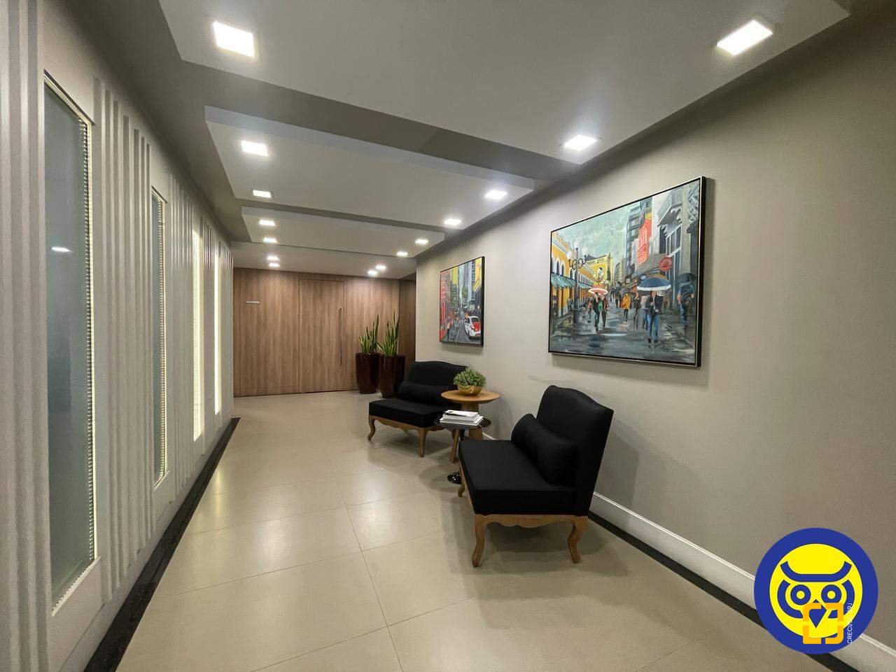 Apartamento com 250m², 5 quartos (sendo 2 suítes), 2 garagens, no bairro Centro em Florianópolis