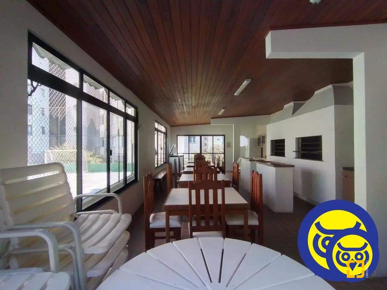 Apartamento com 250m², 5 quartos (sendo 2 suítes), 2 garagens, no bairro Centro em Florianópolis
