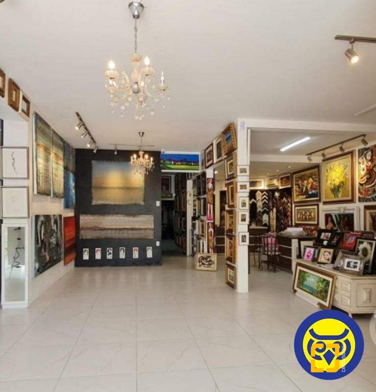 Loja com 153m², 2 garagens, no bairro Centro em Florianópolis