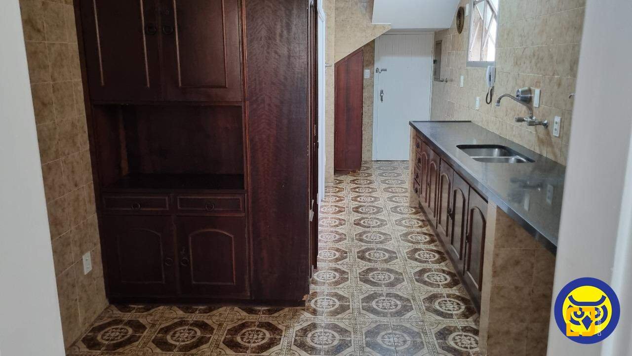 Cobertura com 320m², 4 quartos (sendo 4 suítes), 4 garagens, no bairro Centro em Florianópolis