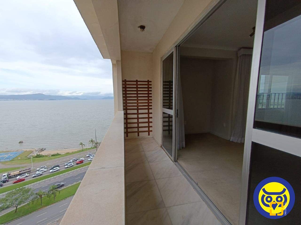 Cobertura com 320m², 4 quartos (sendo 4 suítes), 4 garagens, no bairro Centro em Florianópolis