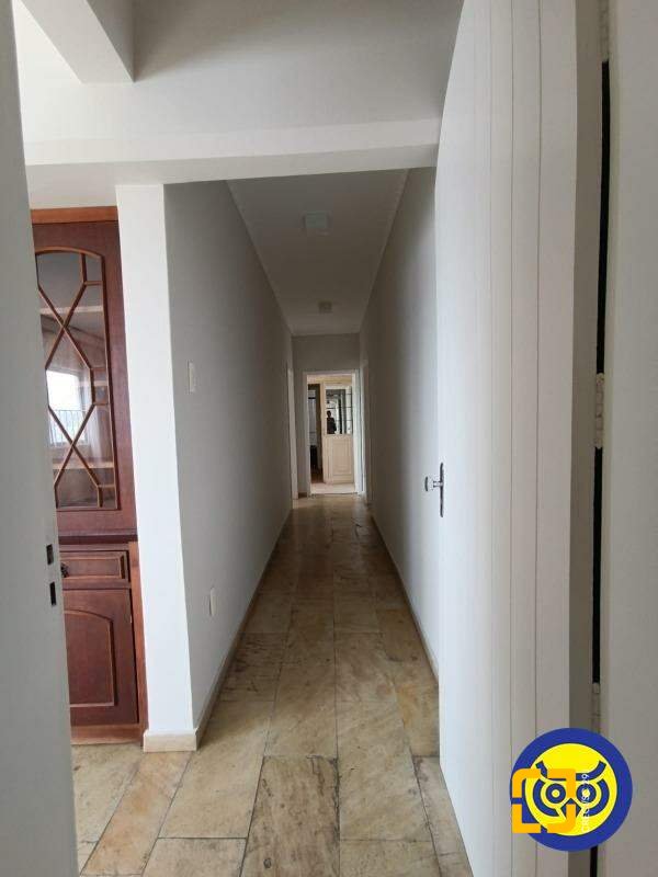 Cobertura com 320m², 4 quartos (sendo 4 suítes), 4 garagens, no bairro Centro em Florianópolis