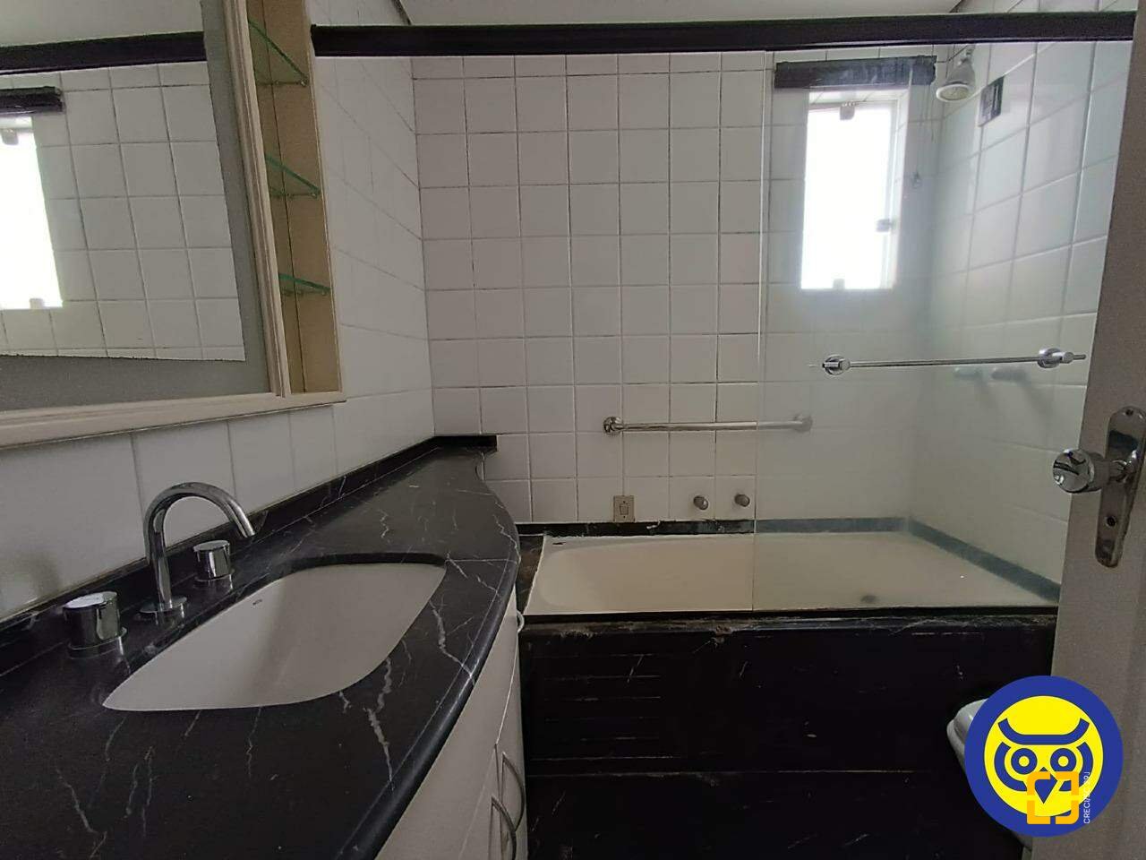 Cobertura com 320m², 4 quartos (sendo 4 suítes), 4 garagens, no bairro Centro em Florianópolis