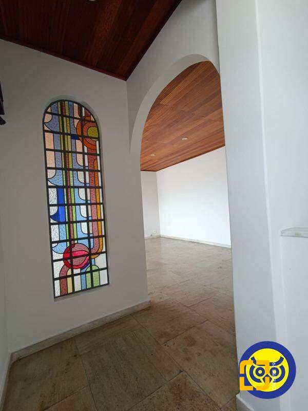 Cobertura com 320m², 4 quartos (sendo 4 suítes), 4 garagens, no bairro Centro em Florianópolis