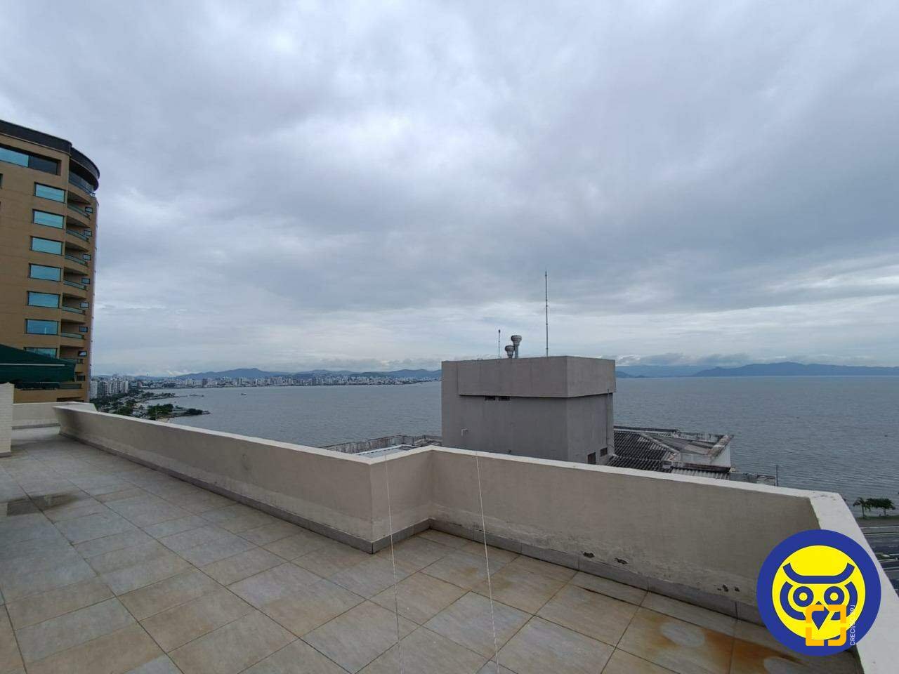 Cobertura com 320m², 4 quartos (sendo 4 suítes), 4 garagens, no bairro Centro em Florianópolis