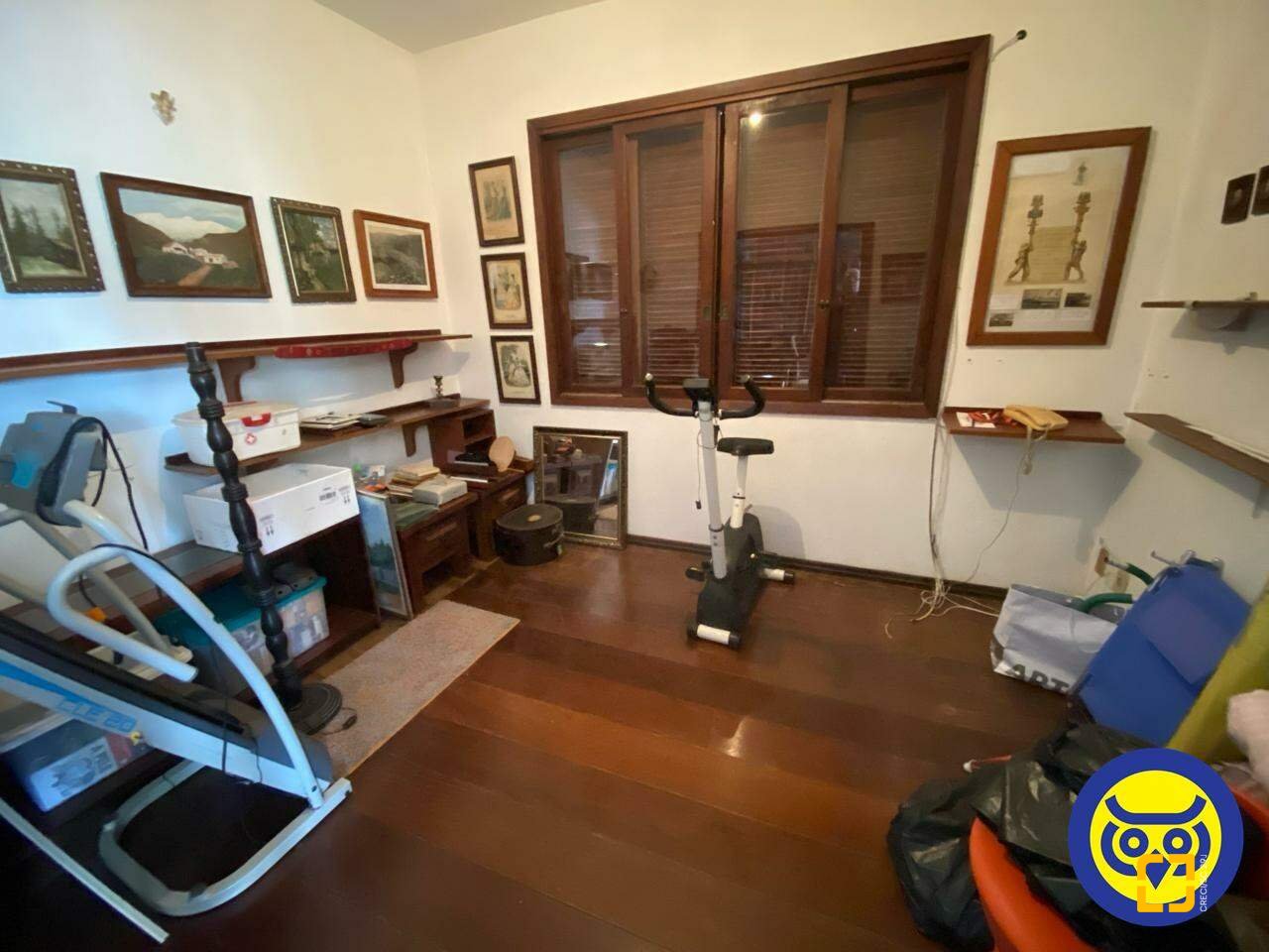 Casa com 178m², 4 quartos (sendo 1 suíte), 2 garagens, no bairro Agronômica em Florianópolis