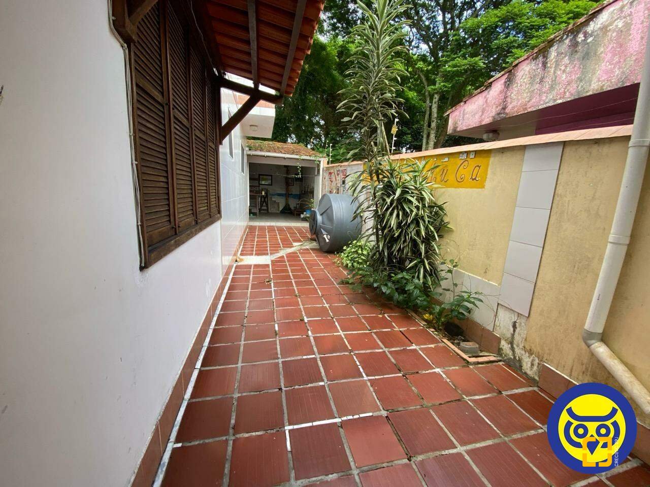 Casa com 178m², 4 quartos (sendo 1 suíte), 2 garagens, no bairro Agronômica em Florianópolis