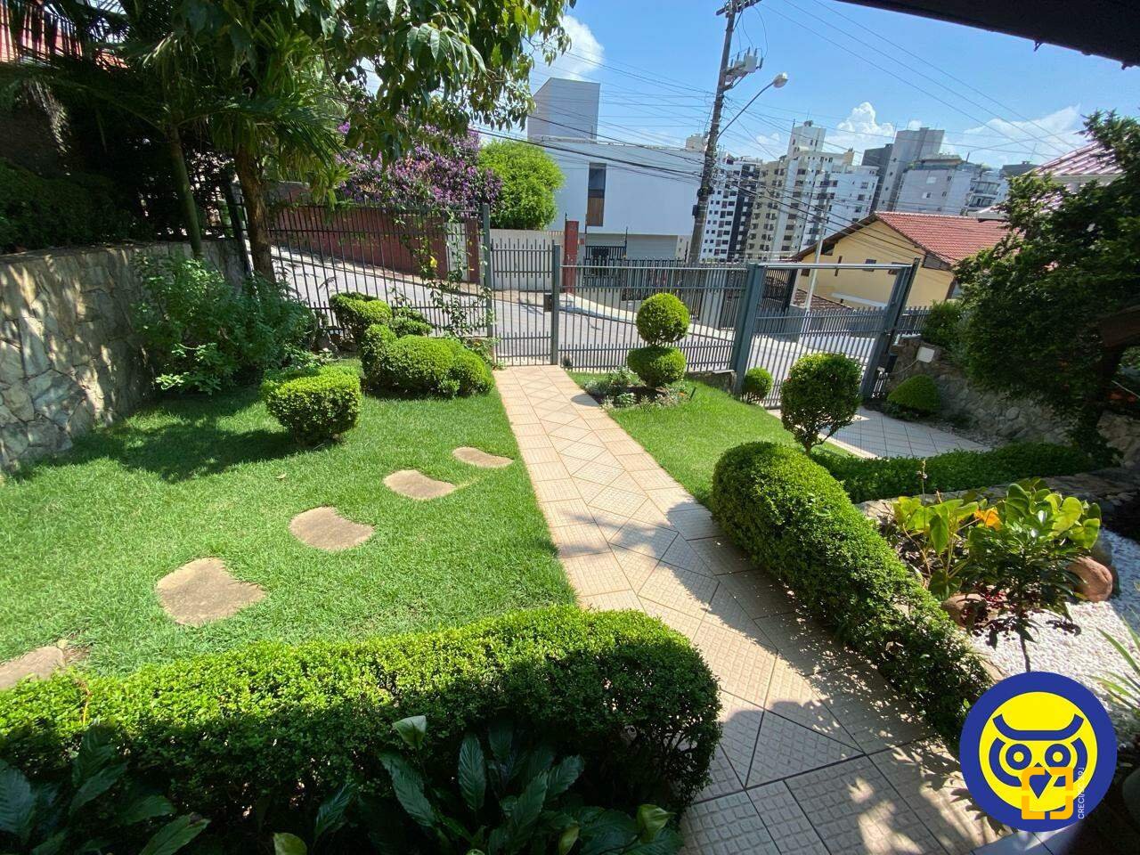 Casa com 163m², 4 quartos (sendo 1 suíte), 1 garagem, no bairro Agronômica em Florianópolis