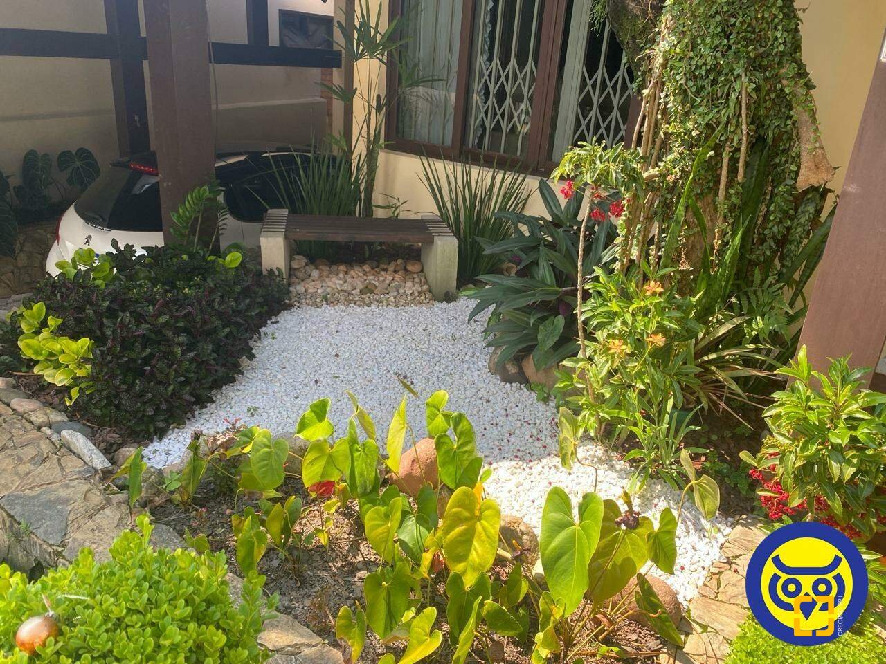 Casa com 163m², 4 quartos (sendo 1 suíte), 1 garagem, no bairro Agronômica em Florianópolis