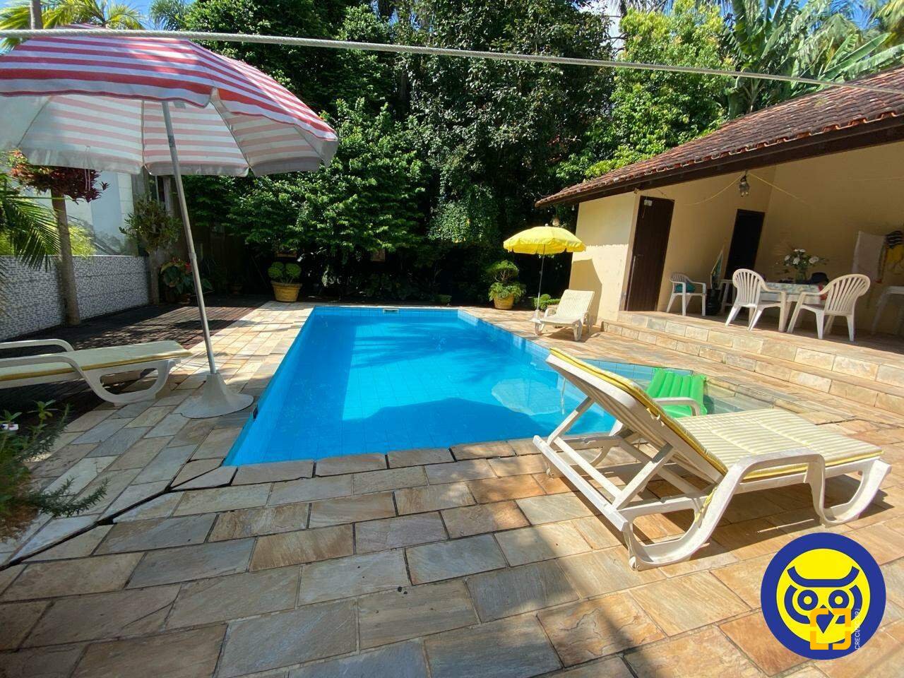Casa com 163m², 4 quartos (sendo 1 suíte), 1 garagem, no bairro Agronômica em Florianópolis